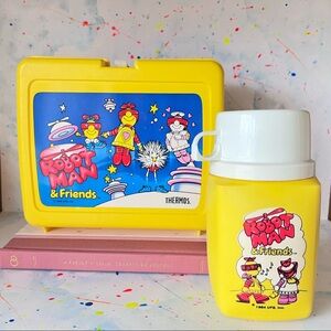 VINTAGE Lunchbox and Thermos 1980’s Thermos brand Robot Man & friends!